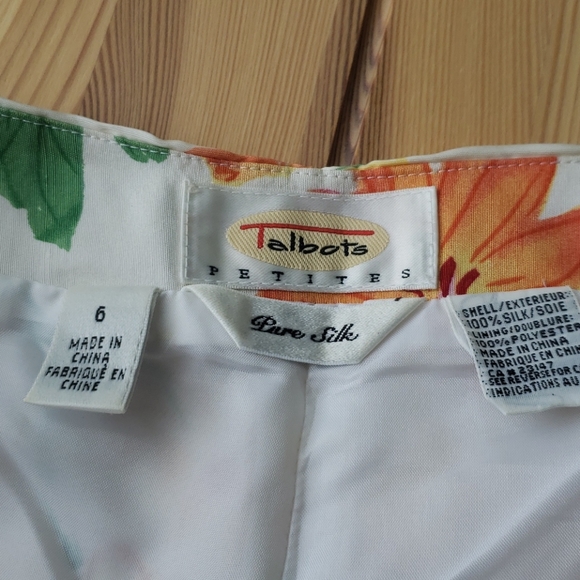 Talbots fully lined pure silk floral capris - Picture 5 of 9